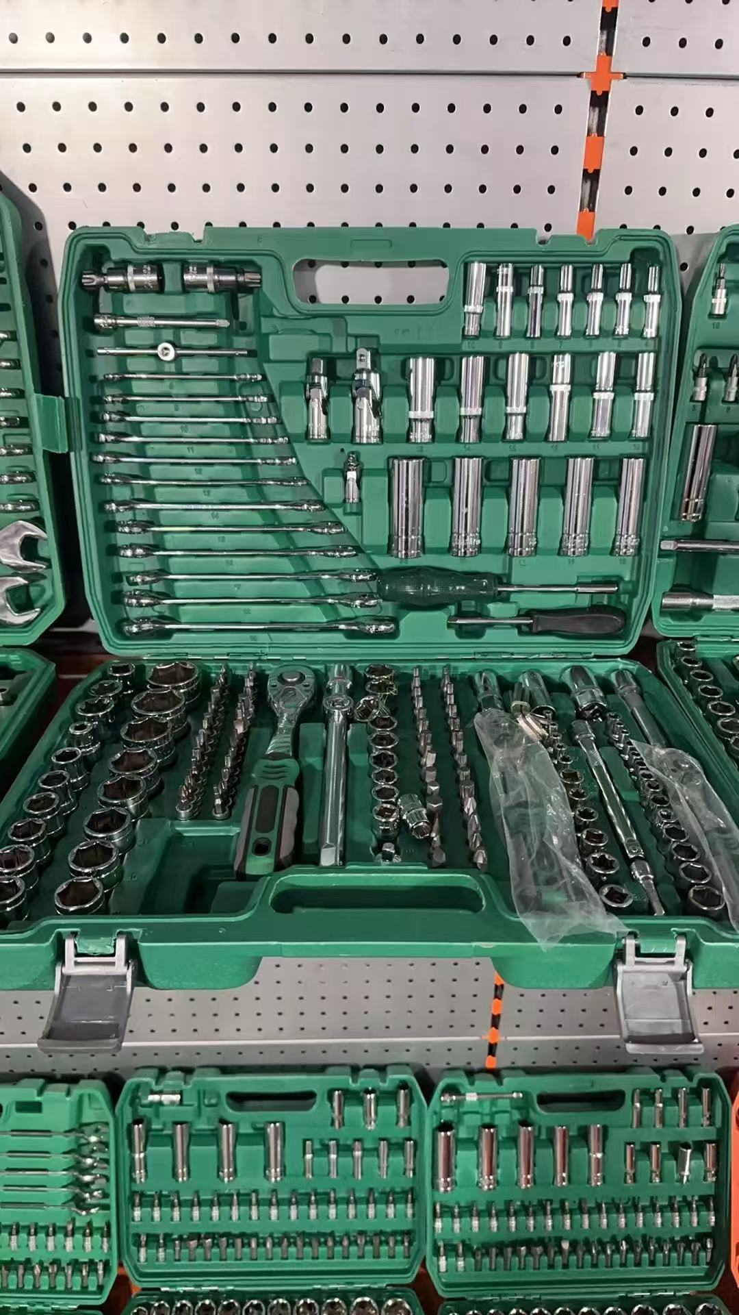 216-Piece DIY Auto Repair Tool - Gardening Tools Diy review and price